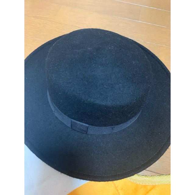 GU(ジーユー)のジーユー  黒　ハット　帽子 レディースの帽子(ハット)の商品写真