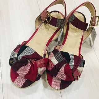 ブルーレーベル クレストブリッジ チェック柄 リボンサンダル