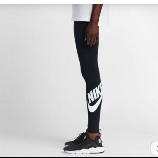 NIKE(ナイキ)の【新品】NIKE W LEGACY LOGO LEGGINGS ブラック レディースのレッグウェア(レギンス/スパッツ)の商品写真