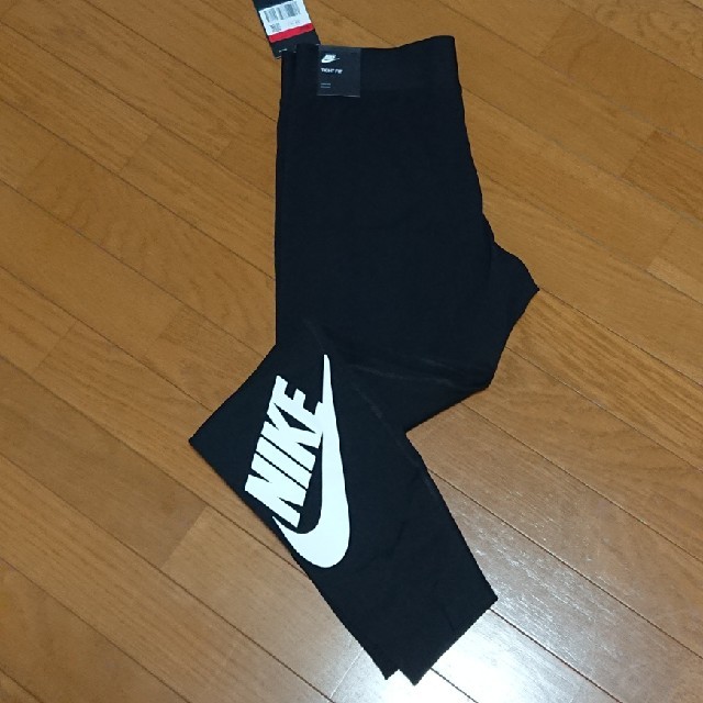 NIKE(ナイキ)の【新品】NIKE W LEGACY LOGO LEGGINGS ブラック レディースのレッグウェア(レギンス/スパッツ)の商品写真