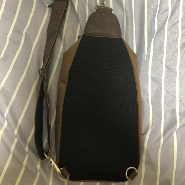 ALPHA INDUSTRIES(アルファインダストリーズ)の斜めがけバックショルダーバック レディースのバッグ(ショルダーバッグ)の商品写真