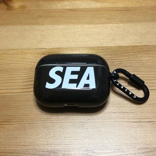 シー(SEA)の即発送　WINDANDSEA CASETiFY AirPodsPro Black(ヘッドフォン/イヤフォン)