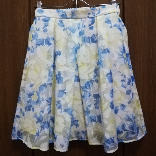 Rope' Picnic(ロペピクニック)の【未使用】ロペピクニック　花柄スカート レディースのスカート(ひざ丈スカート)の商品写真