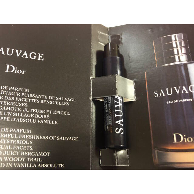 Dior - 19(金)発送・箱・紐・香水付 Dior クラッチバッグ 非売品 