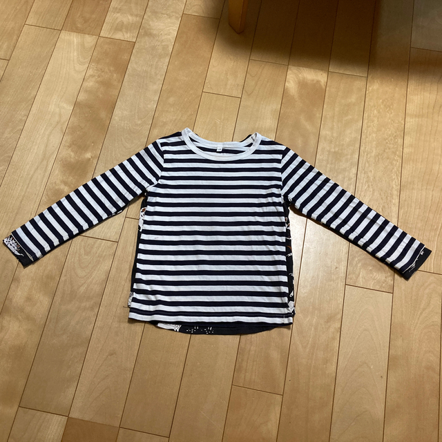 【美品】☆北欧輸入☆人気恐竜長袖Tシャツ　120cm キッズ/ベビー/マタニティのキッズ服男の子用(90cm~)(Tシャツ/カットソー)の商品写真