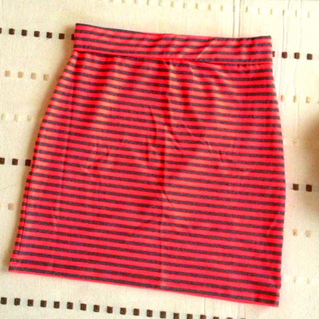 H&M(エイチアンドエム)のボーダータイトスカート♡ レディースのスカート(ミニスカート)の商品写真