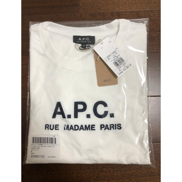 A.P.C(アーペーセー)のアーペーセー apc tシャツ ロゴt 新品 Mサイズ 希少 レディースのトップス(Tシャツ(半袖/袖なし))の商品写真