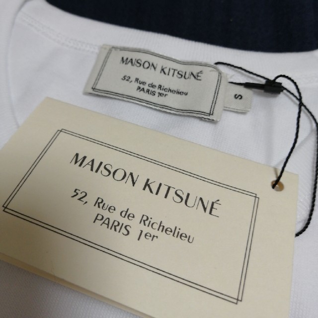 MAISON KITSUNE'(メゾンキツネ)のメゾンキツネ Tシャツ 新品未使用 Sサイズ 白 メンズのトップス(Tシャツ/カットソー(半袖/袖なし))の商品写真
