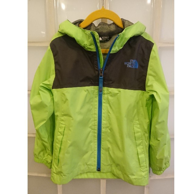 THE NORTH FACE(ザノースフェイス)のノースフェイス メッシュ ウィンドブレーカー  xxs 120cm キャンプ キッズ/ベビー/マタニティのキッズ服男の子用(90cm~)(ジャケット/上着)の商品写真