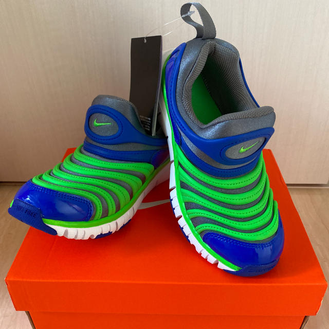 新品❗️NIKE ダイナモフリー　20センチ