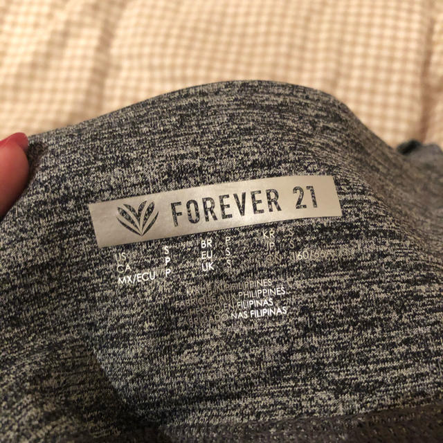 FOREVER 21(フォーエバートゥエンティーワン)のForever21 レディースのレッグウェア(レギンス/スパッツ)の商品写真