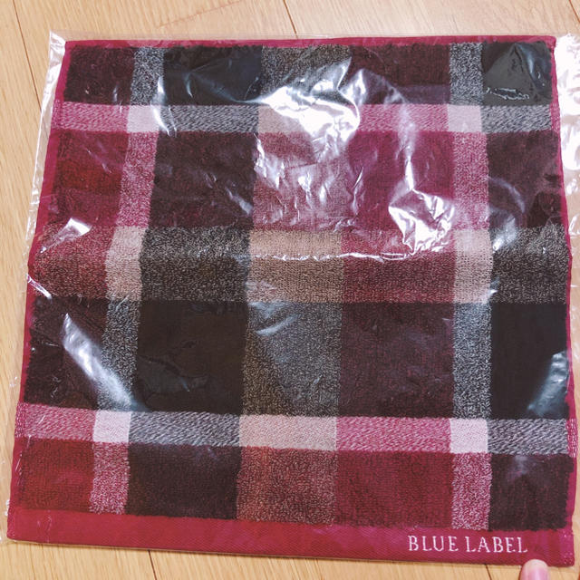 BURBERRY BLUE LABEL(バーバリーブルーレーベル)のタオルハンカチ３枚セット レディースのファッション小物(ハンカチ)の商品写真