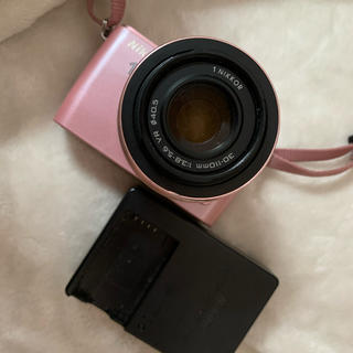 ニコン(Nikon)のnicon1 希少　ピンク　ジャンク(ミラーレス一眼)