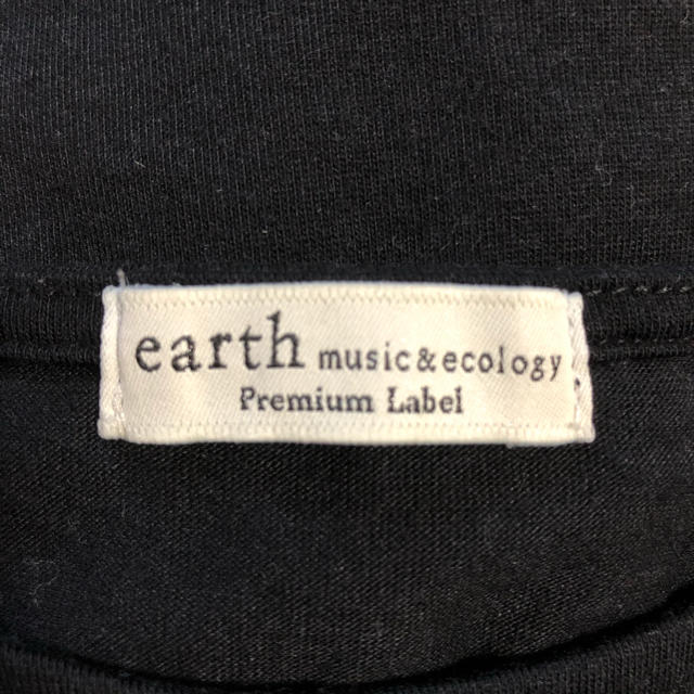 earth music & ecology(アースミュージックアンドエコロジー)のearthmusic & ecology Tシャツ　半袖　黒  レディースのトップス(Tシャツ(半袖/袖なし))の商品写真