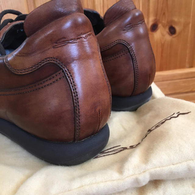 Santoni - サントーニ santoni レザースニーカー アンティーク加工DBR