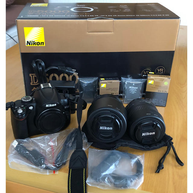 【美品】Nikon D5000 ダブルズームキットスマホ/家電/カメラ