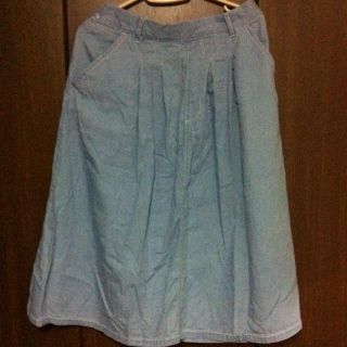 ダブルクローゼット(w closet)のデニムスカート(ひざ丈スカート)