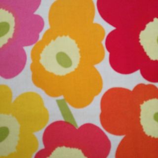 マリメッコ(marimekko)のmarimekko　ミニウニッコ　マルチカラー(生地/糸)