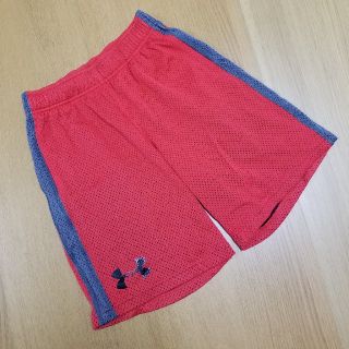 アンダーアーマー(UNDER ARMOUR)のアンダーアーマー◆キッズYMDサイズ140☆ハーフパンツ赤レッド(パンツ/スパッツ)