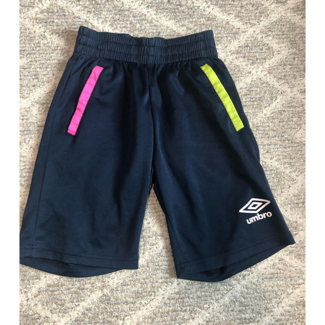 UMBRO(アンブロ)のUMBRO 130センチ紺 キッズ/ベビー/マタニティのキッズ服男の子用(90cm~)(その他)の商品写真