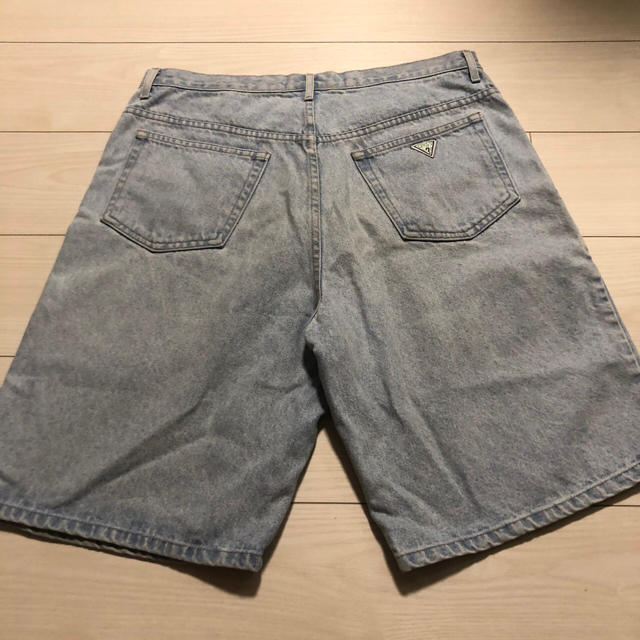 GUESS(ゲス)の90's  GUESS デニム　バギーパンツ　36インチ　ゲス　90s メンズのパンツ(ショートパンツ)の商品写真