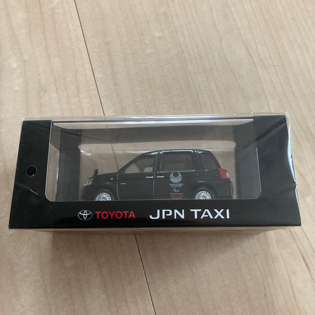 トヨタ(トヨタ)の【値段戻しました】TOYOTA JPN TAXI フィギュア　非売品・株主限定】 エンタメ/ホビーのおもちゃ/ぬいぐるみ(ミニカー)の商品写真