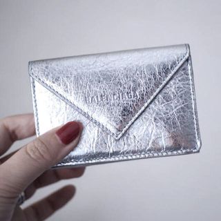 バレンシアガ 紗栄子 財布 レディース レザー の通販 5点 Balenciagaのレディースを買うならラクマ バレンシアガ 紗栄子 財布 レディース レザー の通販 5点 Balenciagaのレディースを買うならラクマ