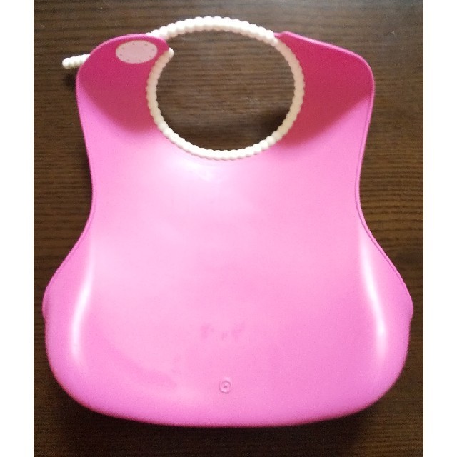 BABYBJORN(ベビービョルン)の中古品 ベビージョルン ソフトスタイ ピンク キッズ/ベビー/マタニティの授乳/お食事用品(お食事エプロン)の商品写真