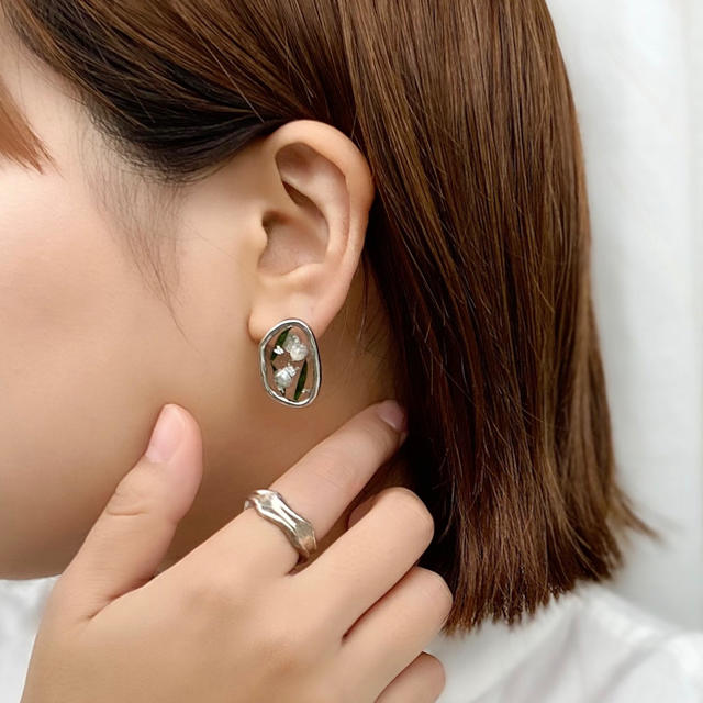 KBF(ケービーエフ)のかすみ草ボタニカルpierce/earring ハンドメイドのアクセサリー(イヤリング)の商品写真