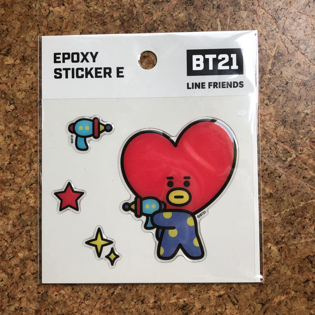 防弾少年団(BTS)(ボウダンショウネンダン)のBT21 TATA ステッカー エンタメ/ホビーのCD(K-POP/アジア)の商品写真