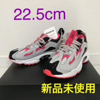 リーボック(Reebok)のリーボック　新品　スニーカー　22.5㎝　emmi adidas NIKE(スニーカー)