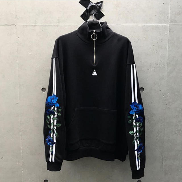 VANQUISH(ヴァンキッシュ)の原宿店限定　LEGENDA half Rose zip sweat  メンズのトップス(スウェット)の商品写真