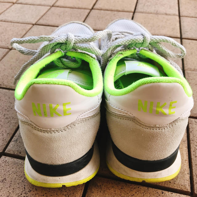 NIKE(ナイキ)のナイキ　スニーカー　24.5 レディースの靴/シューズ(スニーカー)の商品写真