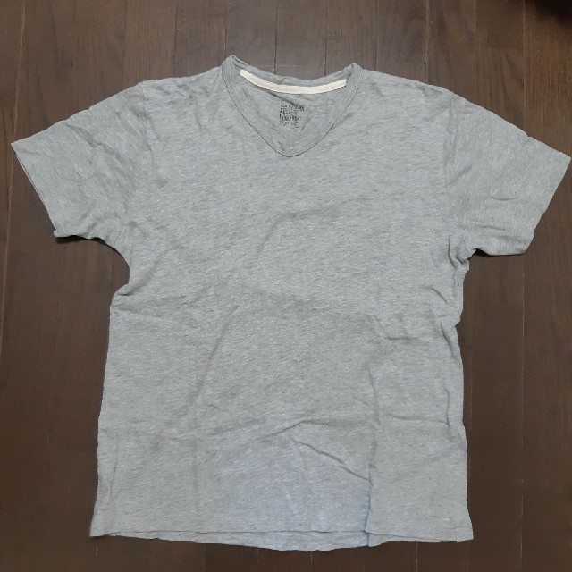 MUJI (無印良品)(ムジルシリョウヒン)の無印良品 Vネック グレー Tシャツ ＸＬ メンズのトップス(Tシャツ/カットソー(七分/長袖))の商品写真