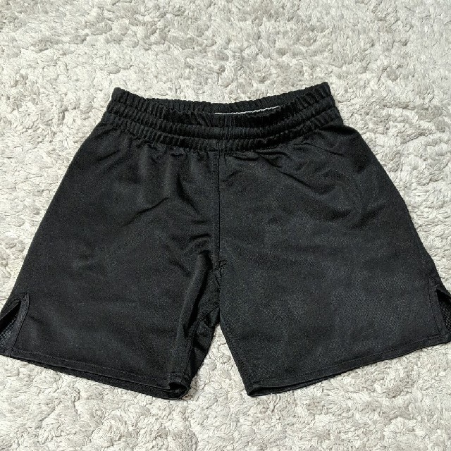 120 サッカーパンツ ハーフパンツ 半ズボン サッカー キッズ/ベビー/マタニティのキッズ服男の子用(90cm~)(パンツ/スパッツ)の商品写真