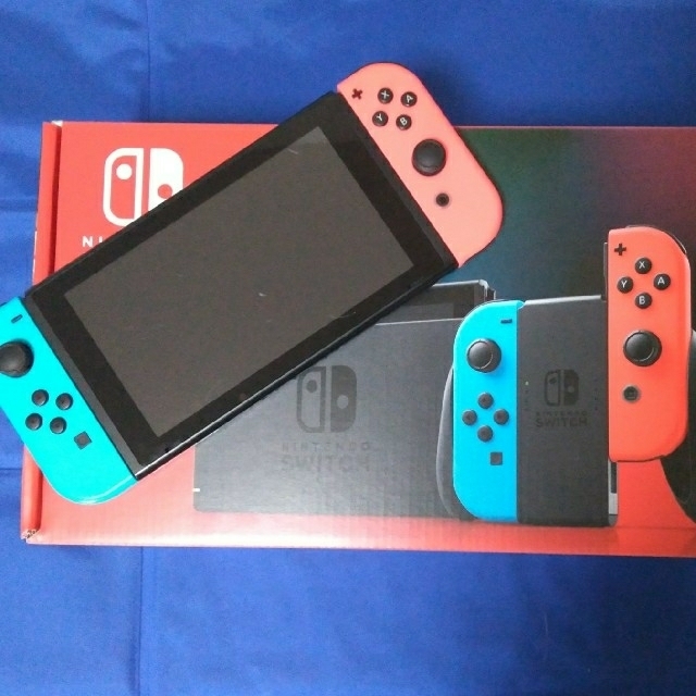 Nintendo Switch 　本体　※画面に傷あり！！