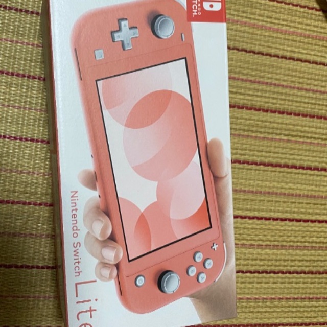 Switch lite コーラル　スイッチ　ライト