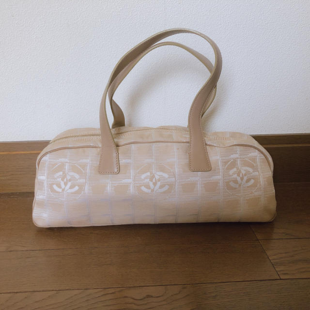 CHANEL(シャネル)のCHANEL ニュートラベルライン  スポーティー レディースのバッグ(ハンドバッグ)の商品写真