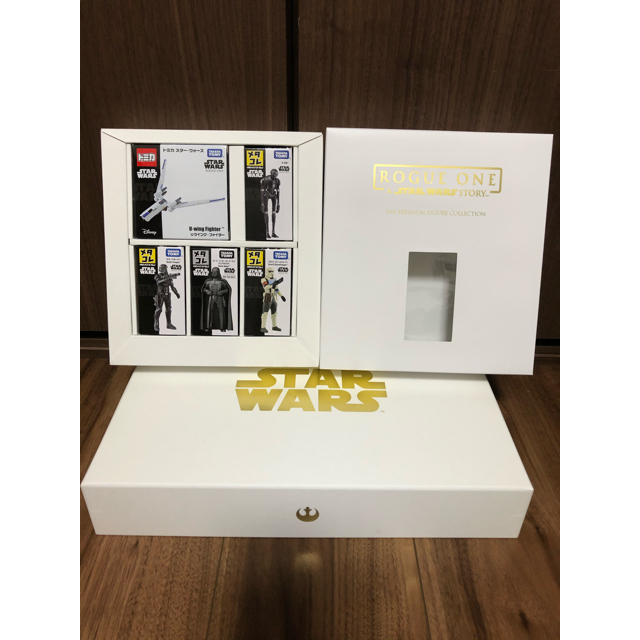 Takara Tomy(タカラトミー)の【CJS様専用】白・黒セット STAR WARSフィギュアコレクション５体セット エンタメ/ホビーのフィギュア(SF/ファンタジー/ホラー)の商品写真