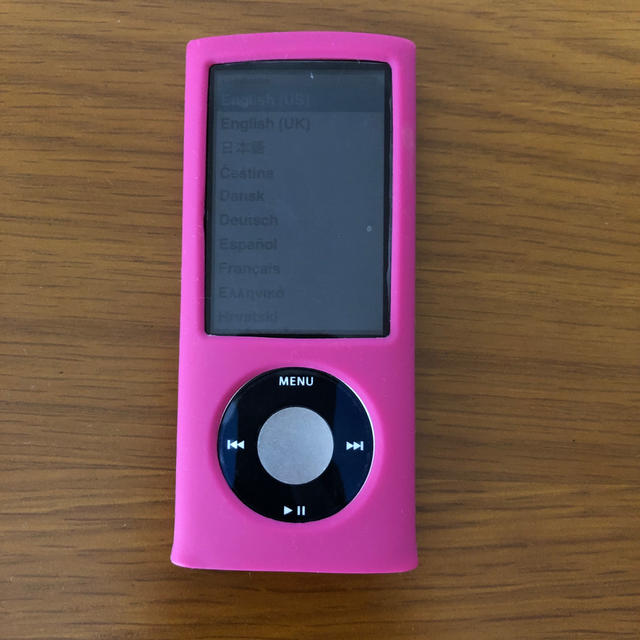 Apple(アップル)の【お値下げしました】iPod nano シルバー スマホ/家電/カメラのオーディオ機器(ポータブルプレーヤー)の商品写真