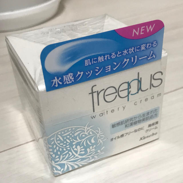 freeplus(フリープラス)の【ゆりさま専用】freeplusウォータリークリーム コスメ/美容のスキンケア/基礎化粧品(フェイスクリーム)の商品写真
