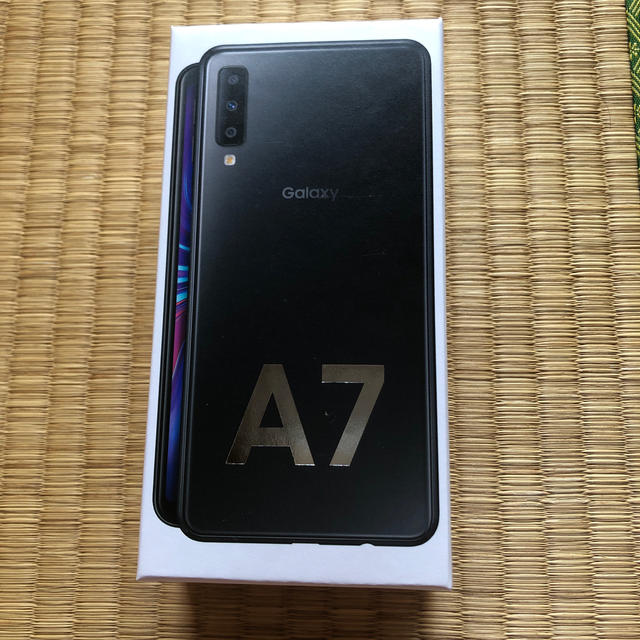 SAMSUNG(サムスン)の新品未開封 Galaxy A7 ブラック 64GB SIMフリー スマホ/家電/カメラのスマートフォン/携帯電話(スマートフォン本体)の商品写真