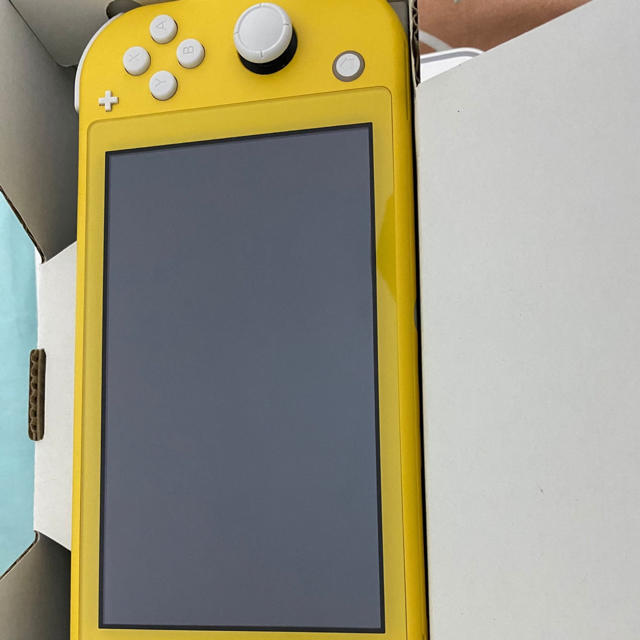 Nintendo Switch(ニンテンドースイッチ)のswitch lite エンタメ/ホビーのゲームソフト/ゲーム機本体(携帯用ゲーム機本体)の商品写真