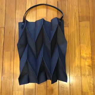 イッセイミヤケ(ISSEY MIYAKE)のイッセイミヤケ  イッタラ　トートバッグ　大きいサイズお値下げしました(トートバッグ)