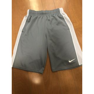 キッズ　NIKE ナイキ ハーフパンツ(パンツ/スパッツ)