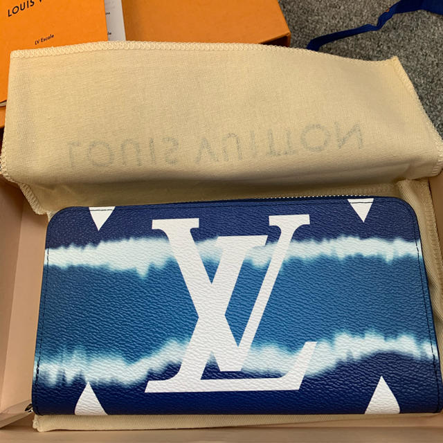 LOUIS VUITTON - 最終超値下げ☆LVエスカル ジッピー LOUIS VUITTON - 最終超値下げ☆LVエスカル ジッピー