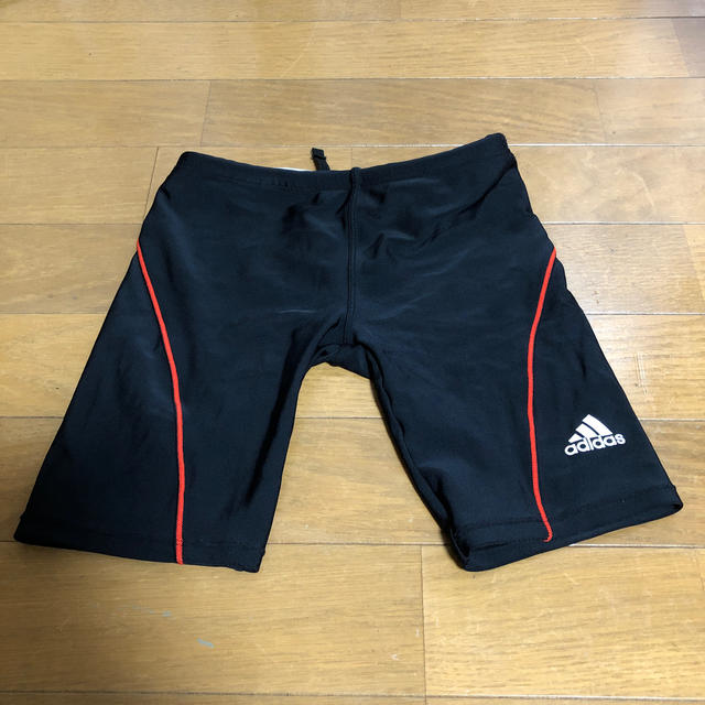 adidas(アディダス)のアディダス　水着　130 キッズ/ベビー/マタニティのキッズ服男の子用(90cm~)(水着)の商品写真