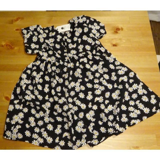 【130cm】黒 花ワンピース 夏 女の子 キッズ/ベビー/マタニティのキッズ服女の子用(90cm~)(ワンピース)の商品写真