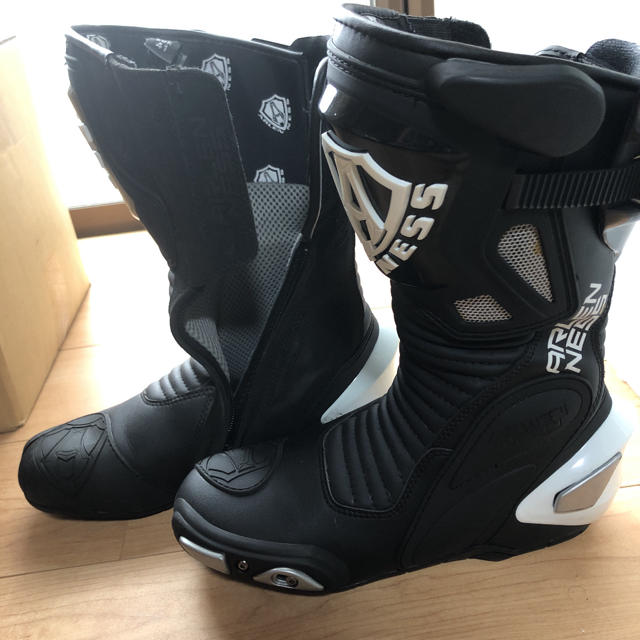 アレンネス レーシングブーツ-