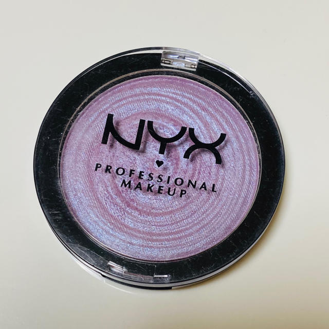 NYX(エヌワイエックス)のNYX ランドオブローリーズ　ハイライター コスメ/美容のベースメイク/化粧品(フェイスカラー)の商品写真